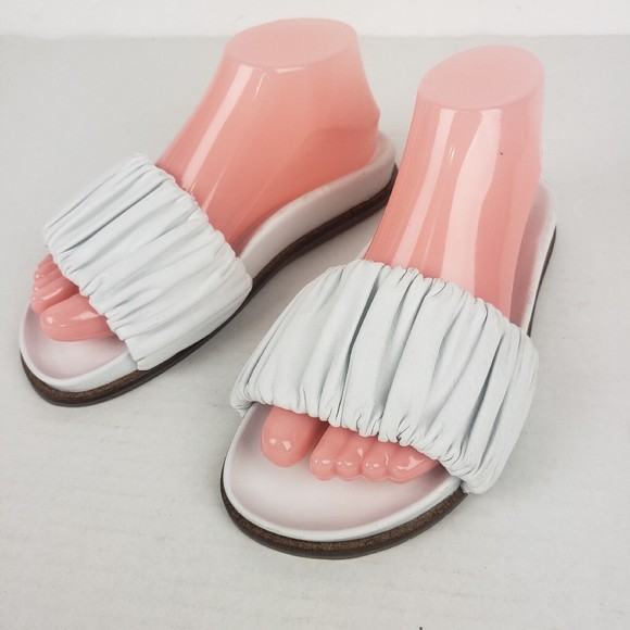 AQUATALIA Womens White Ruched Iva Round Toe Slip On Leather Slide Sandals 5.5 - Picture 1 of 11